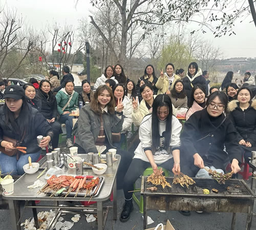 綿陽市先鋒醫(yī)療器械有限公司—— 慶?！?.8婦女節(jié)”，共赴燒烤盛宴，致敬巾幗風采